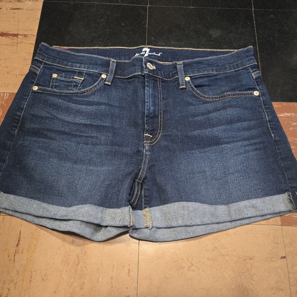 7 For All Mankind dark blue denim jean shorts misses size 32 BNWOT - Picture 1 of 9
